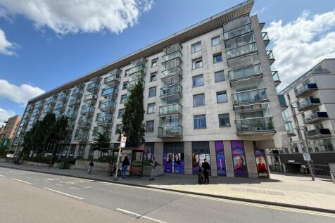 Forum House, Empire Way, Wembley... Studio for sale