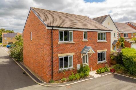 Fieldsview, Melksham SN12 5 bed detached house for sale