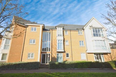 1 bedroom ground floor flat for sale