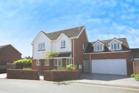 5 bedroom detached house for sale