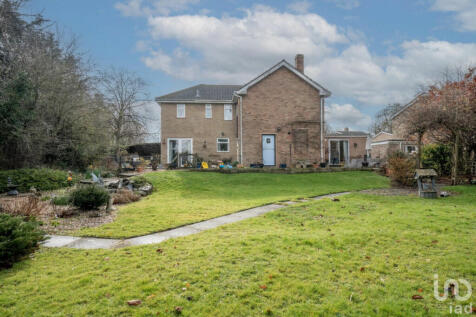 5 bedroom detached house for sale