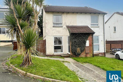 2 bedroom semi-detached house for sale
