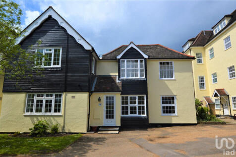 2 bedroom maisonette for sale