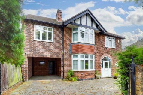 6 bedroom detached house for sale