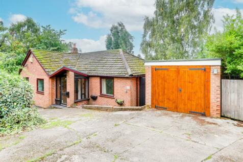 3 bedroom detached bungalow for sale