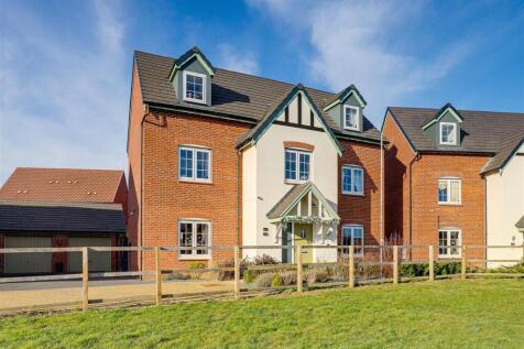 6 bedroom detached house for sale