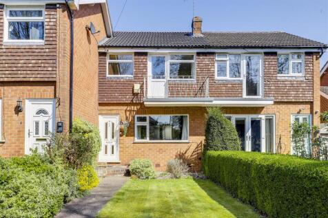 St. Helens Crescent, Burton Joyce NG14 3 bed terraced house for sale