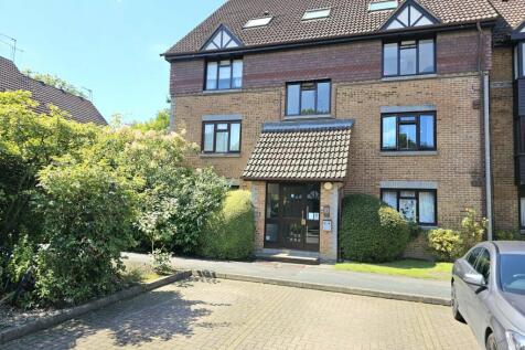 Oriental Road, Woking, Surrey, GU22 Studio for sale