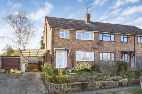 Hermitage Woods Crescent, Woking... 3 bed semi