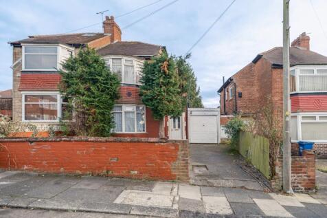 2 bedroom semi-detached house for sale