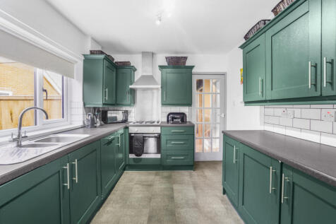 4 bedroom semi-detached bungalow for sale