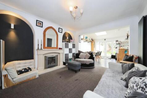 5 bedroom semi-detached house for sale