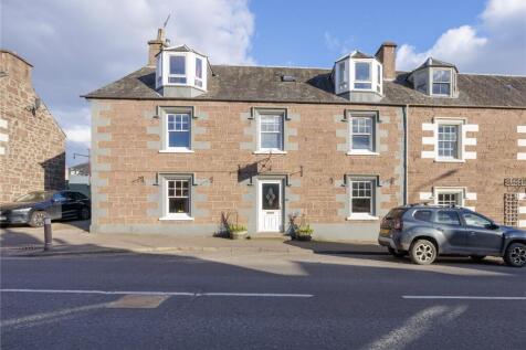 5 bedroom semi-detached house for sale