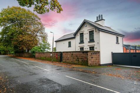 Allerton Road, Liverpool L18 5 bed detached house for sale