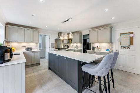 Cedardale Park, Widnes WA8 4 bed detached house for sale