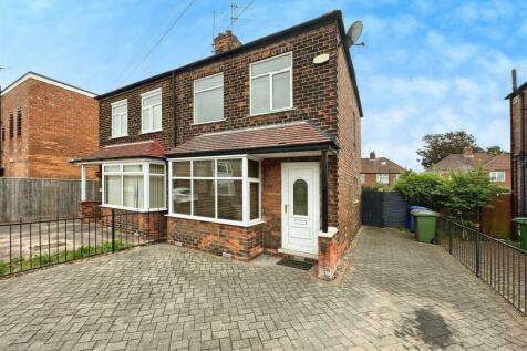 2 bedroom semi-detached house for sale