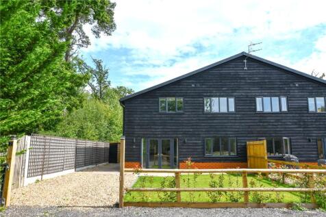 New Mill Road, Wokingham RG40 3 bed semi