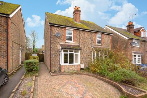 2 bedroom semi-detached house for sale