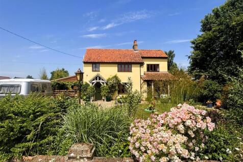 Blackheath, Wenhaston, Halesworth 4 bed cottage for sale