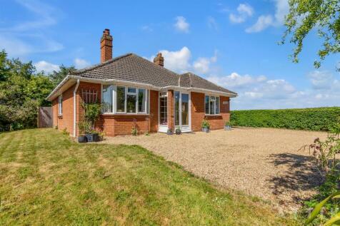 3 bedroom detached bungalow for sale