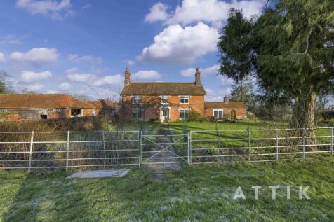 4 bedroom farm house for sale