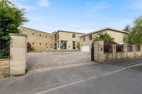 6 bedroom detached house for sale