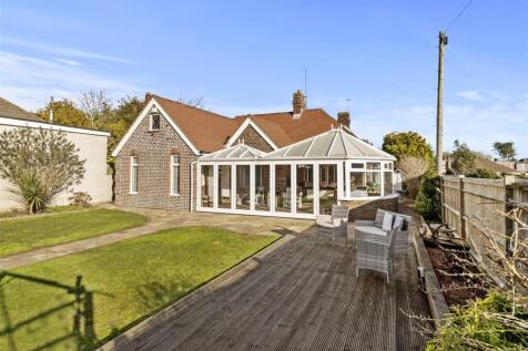 4 bedroom detached bungalow for sale