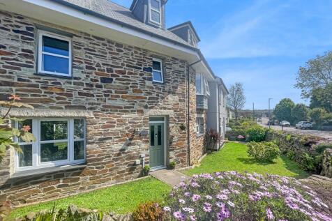 Laity Fields, Camborne TR14 5 bed semi