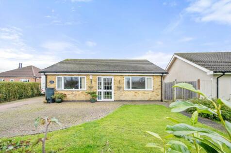 2 bedroom detached bungalow for sale