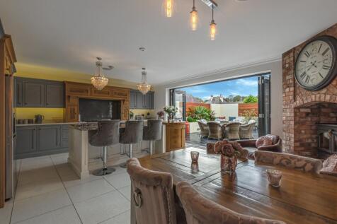 Drummond Road, Skegness PE25 5 bed detached house for sale
