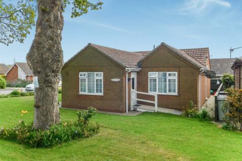 2 bedroom detached bungalow for sale