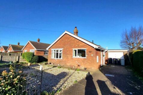 2 bedroom detached bungalow for sale