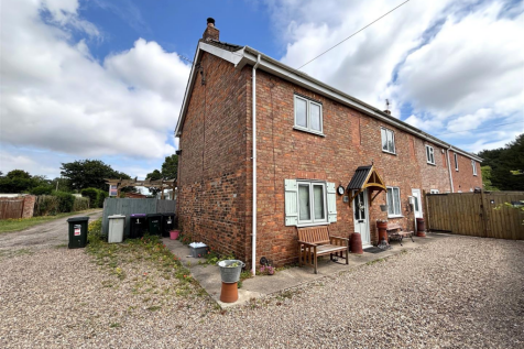 2 bedroom end of terrace house for sale