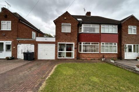 4 bedroom semi-detached house for sale