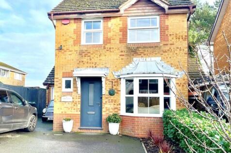 Humber Road, Ferndown 3 bed link detached house for sale