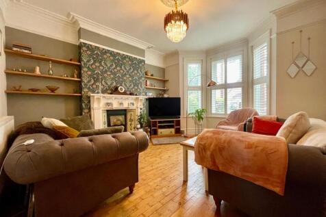 Cowper Road, Bournemouth 4 bed detached house for sale