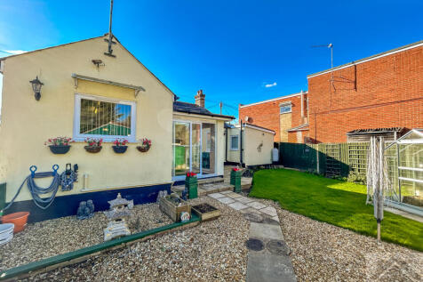 3 bedroom bungalow for sale