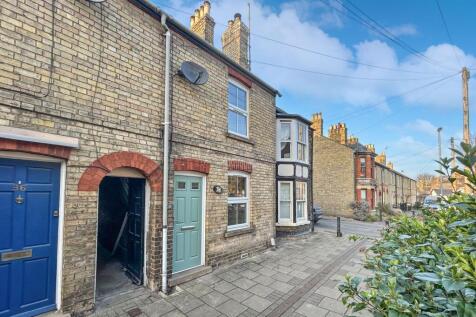 Ouse Walk, Huntingdon, Cambridgeshire. 3 bed terraced house for sale