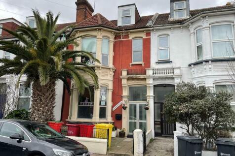 8 bedroom terraced house for sale