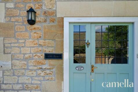3 bedroom link detached house for sale