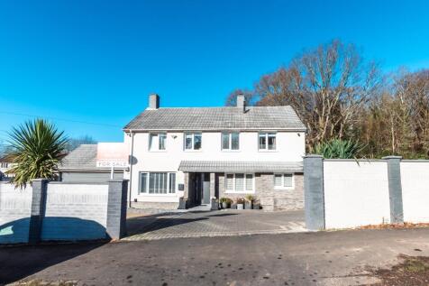 6 bedroom semi-detached house for sale