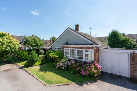 2 bedroom semi-detached bungalow for sale