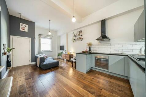 1 bedroom flat for sale