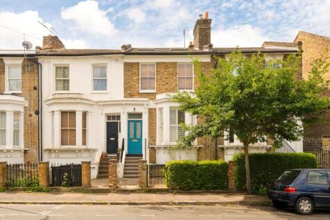 Fassett Road, London E8 3 bed maisonette for sale