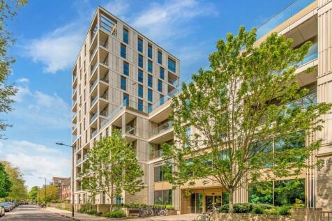 Downs Road, London E5 2 bed flat for sale
