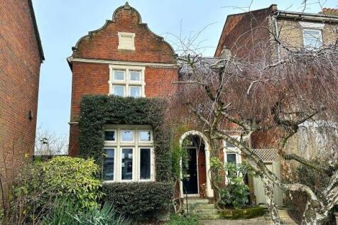 Wellesley Road, Essex CO3 4 bed detached house for sale