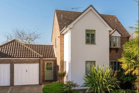 The Firs, Colchester CO2 4 bed detached house for sale