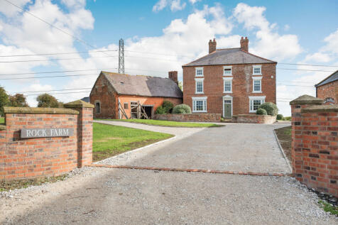 6 bedroom detached house for sale