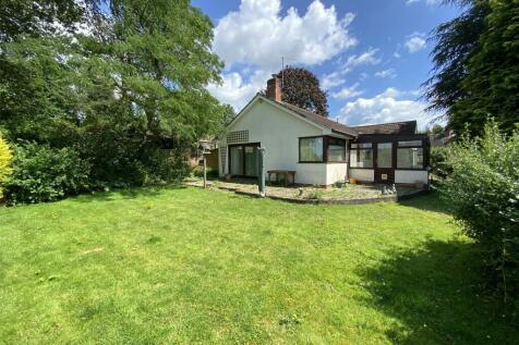 3 bedroom detached bungalow for sale