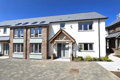4 bedroom semi-detached house for sale